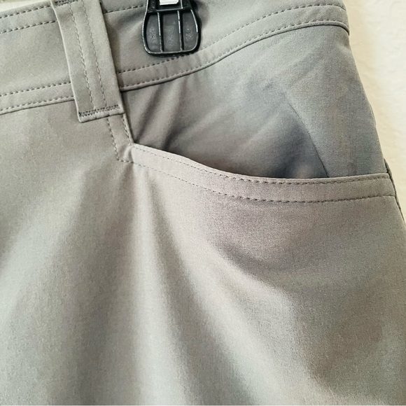 Eddie Bauer woman’s Gray utility Skirt size 12 large 
Short lined sporty summer - Picture 3 of 10